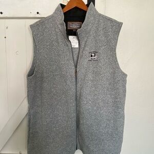 Mens 2 XL, full zip, Pebble beach fleece vest, NWT, smoke free home.